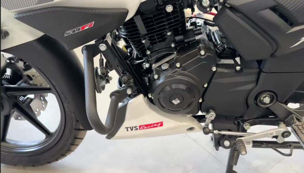 TVS Apache RTR 160 Engine 